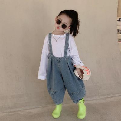 Girls spring denim suspenders 2022 New Korean version of girls wide-leg pants female baby outside wear nine-minute pants